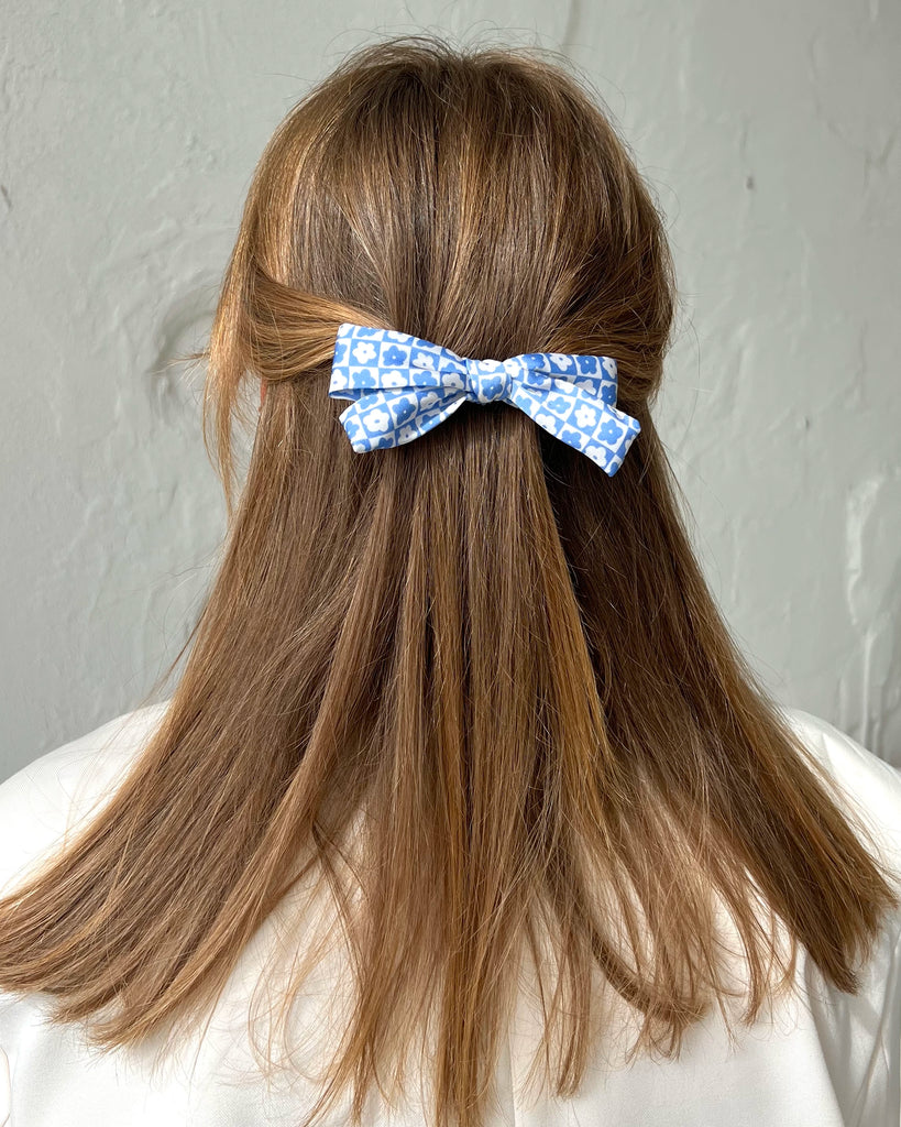 Mėlynas plaukų kaspinėlis